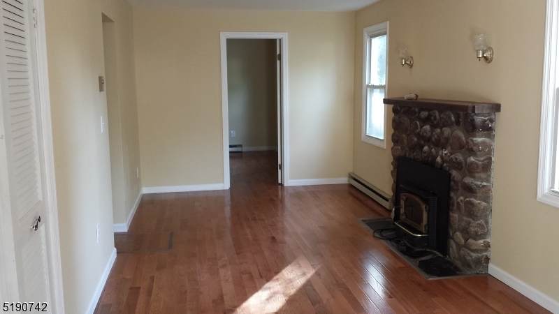 37 Manito Ave - Photo 1