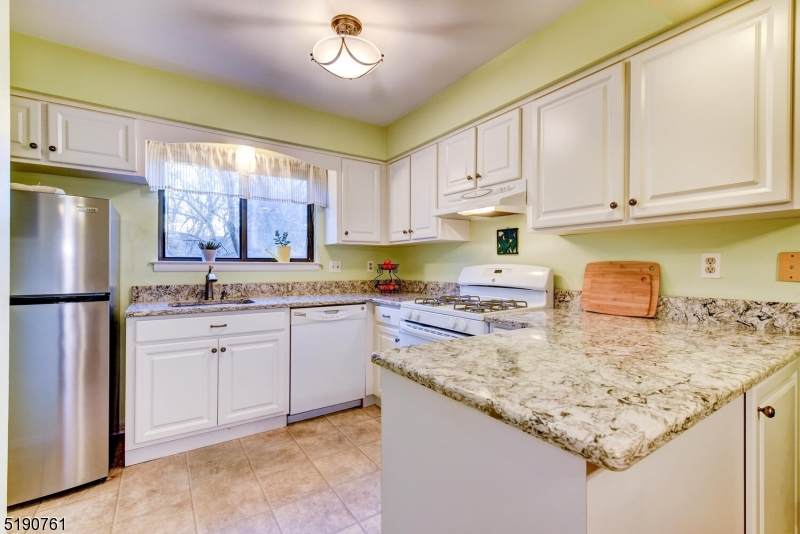 31 Indian Spring Ln - Photo 1