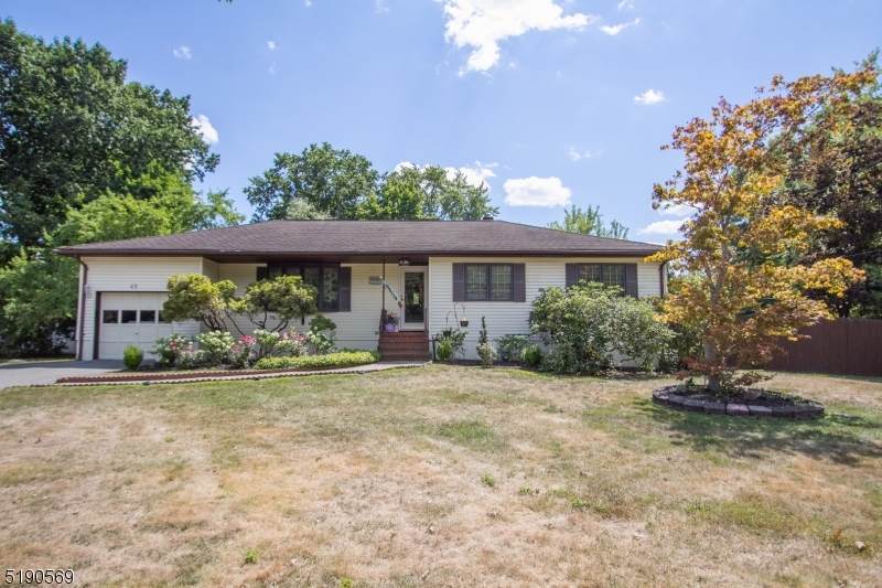 48 White Oak Ct - Photo 1