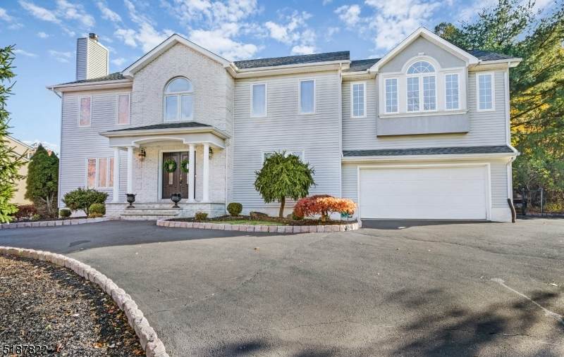 152 Garside Ave - Photo 1