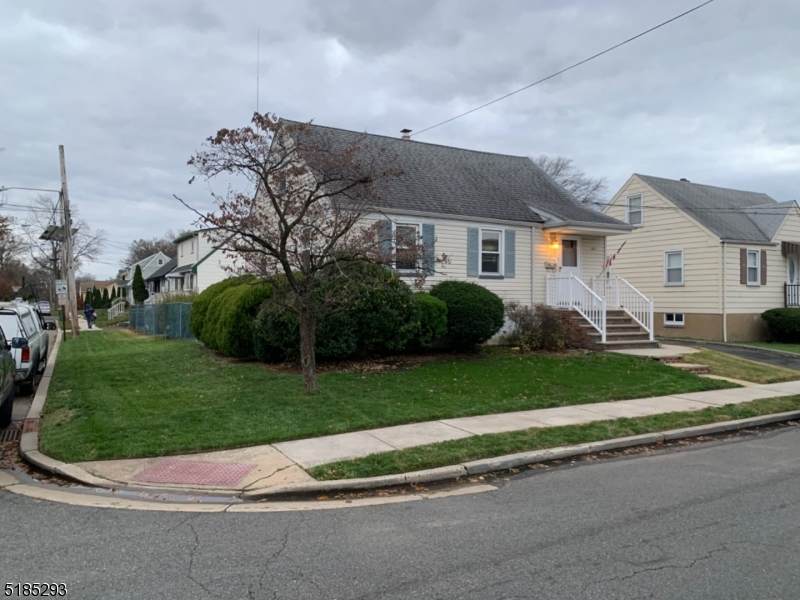 203 Bradford Ave - Photo 1