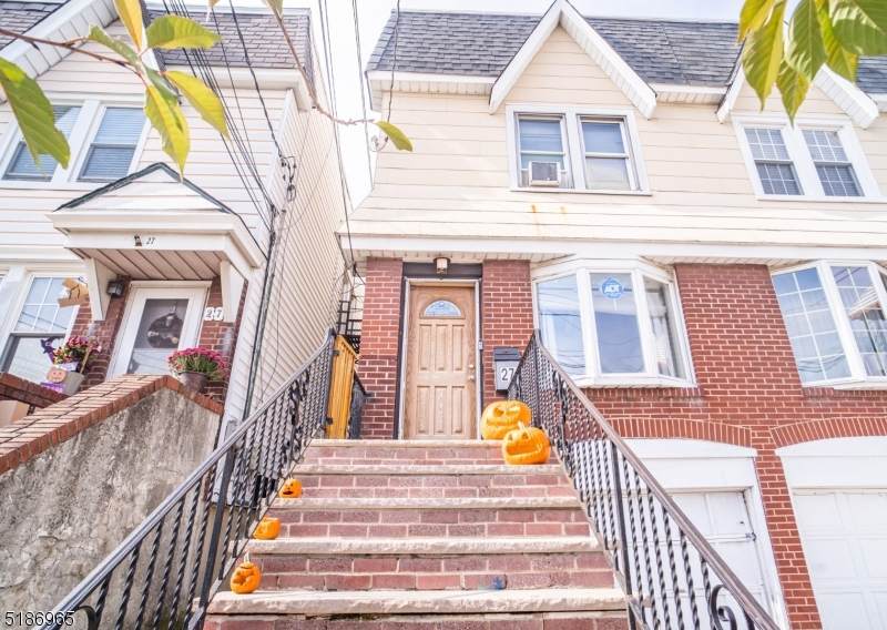 27 Alexander Ave - Photo 1