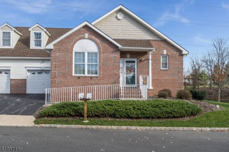 110 Samson Dr - Photo 1
