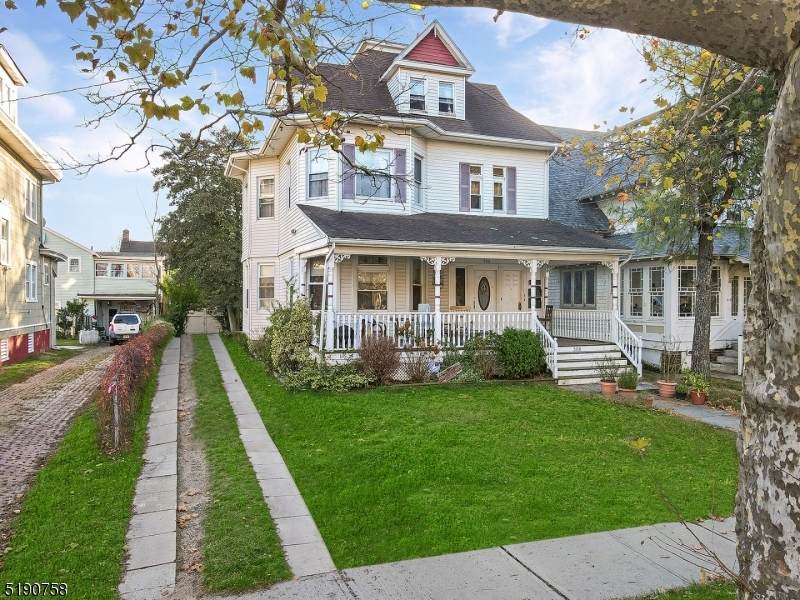 508 6Th Ave - Photo 1