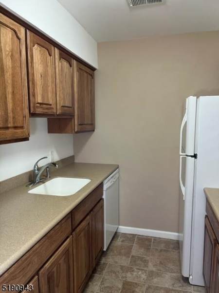 735 Riverside Ave - Photo 1