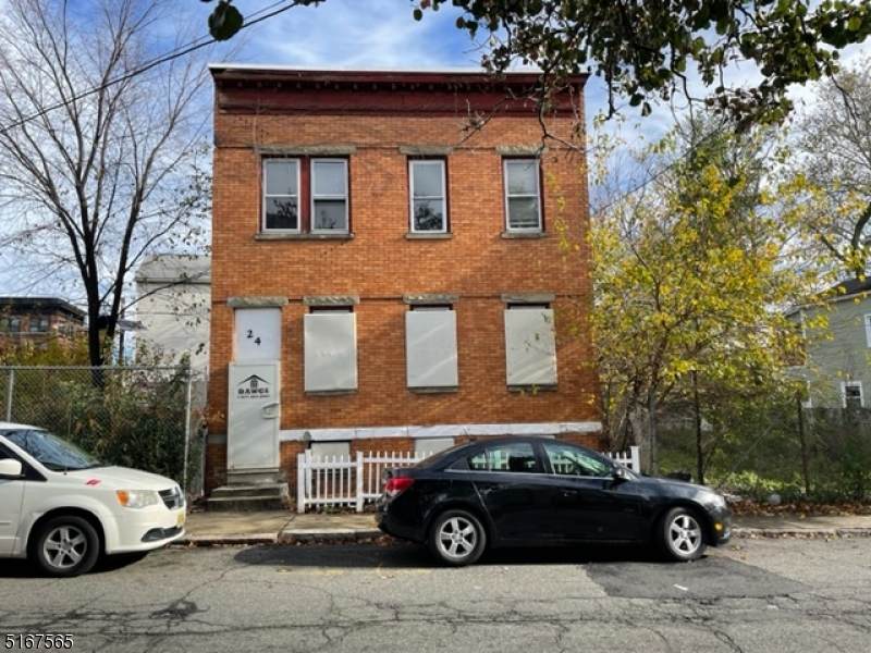 24 Parkhurst St - Photo 1