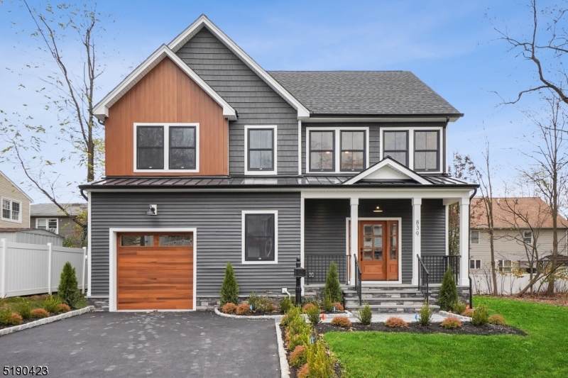 839 Sims Ave - Photo 1
