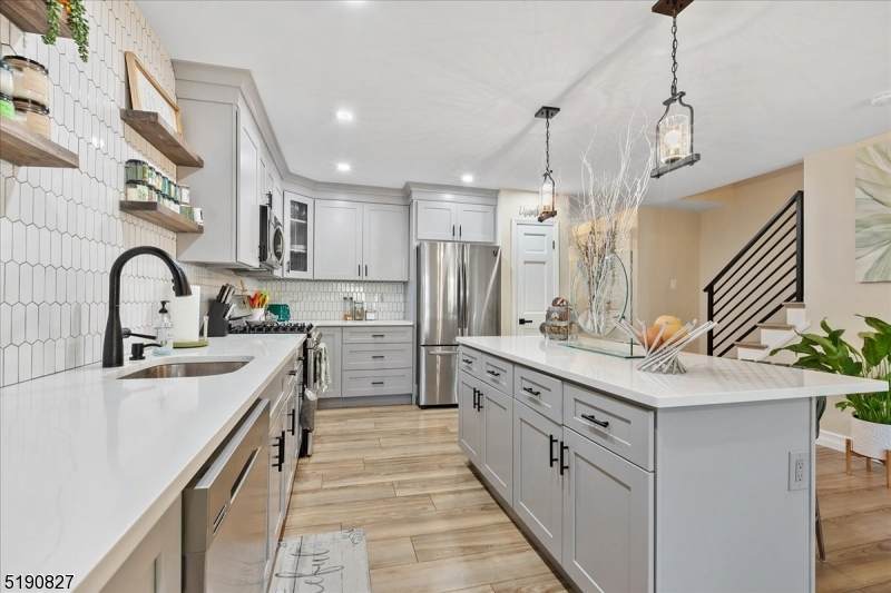 9 Canterberry Cir - Photo 1