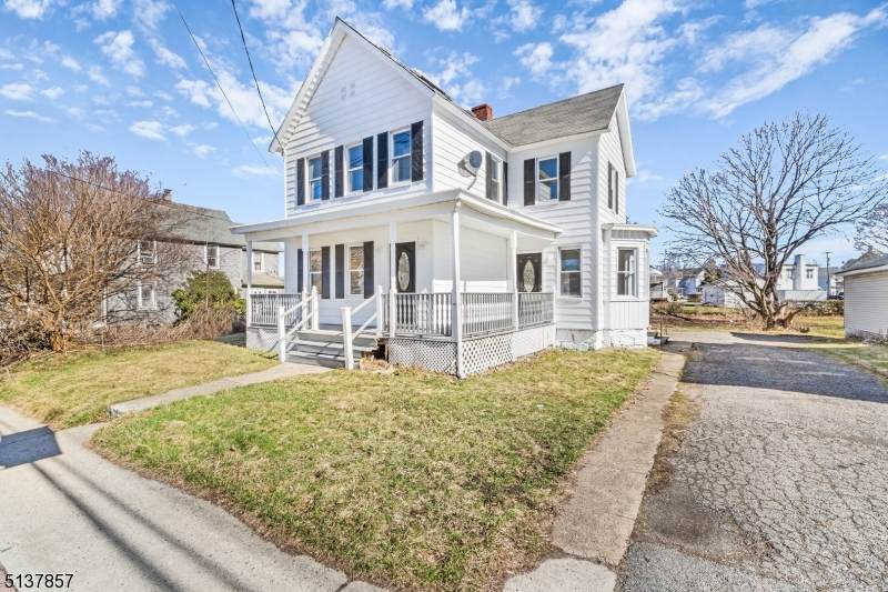 31 Ledgewood Ave - Photo 1