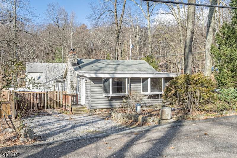 5 Sanoset Rd - Photo 1