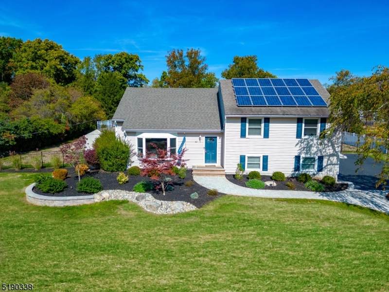 62 Surrey Dr - Photo 1