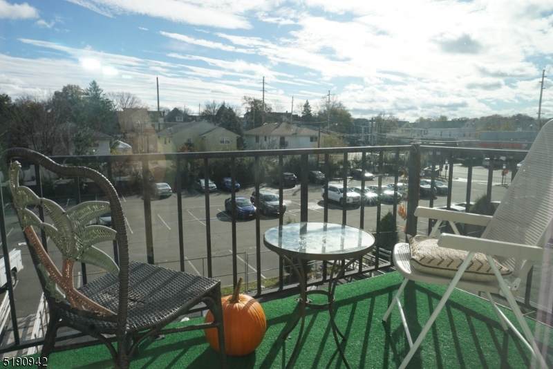 1003 Unicorn Way - Photo 1