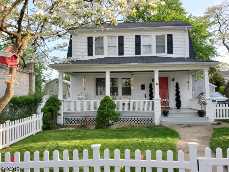 8 Lincoln Ave - Photo 1
