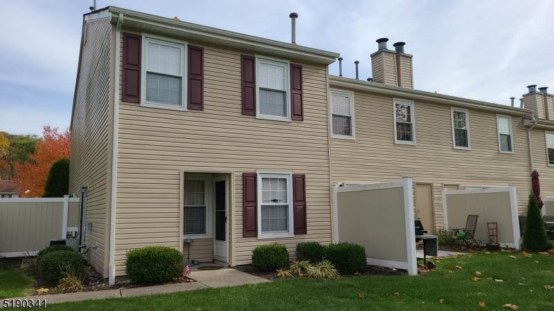 368 Gettysburg Way - Photo 1