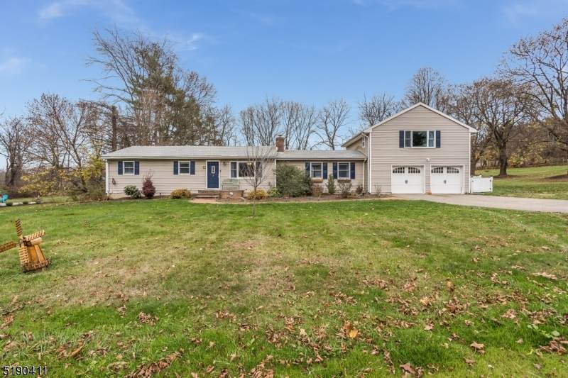 32 Mountain View Ave - Photo 1