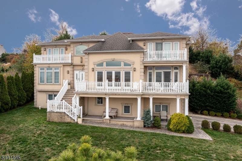6 Cliff Ave - Photo 1