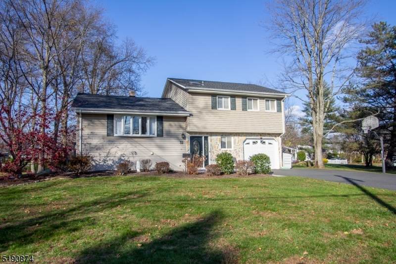 32 Golf Ln - Photo 1