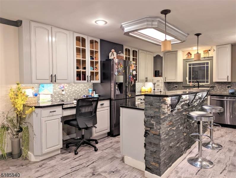 29 Goodale Ave - Photo 1