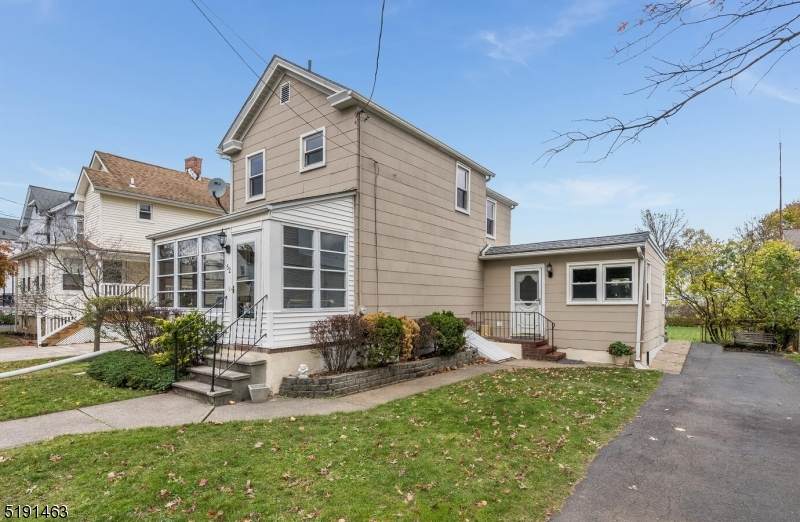 52 Quick Avenue - Photo 1