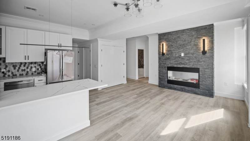 5 Washington St - Photo 1