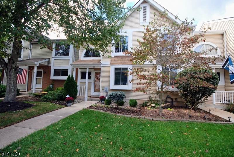 118 Longacre Ct - Photo 1