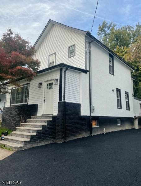 205 Reynolds St - Photo 1