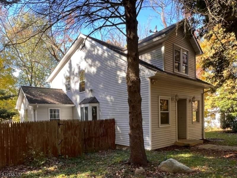 208 Annisquam Rd - Photo 1