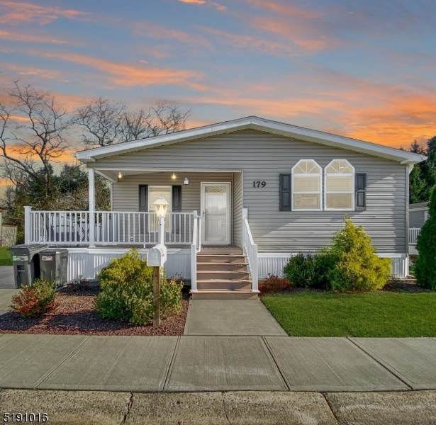 179 Farm Rd - Photo 1
