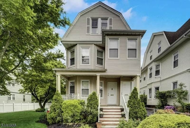 50 Riggs Pl - Photo 1