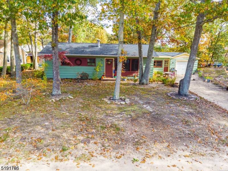 91 Shorewood Dr - Photo 1
