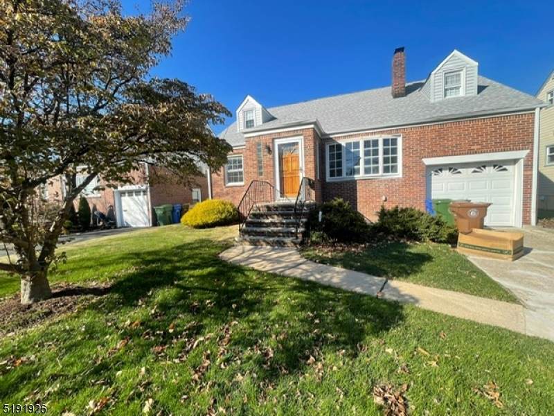18 Elmwood Ter - Photo 1