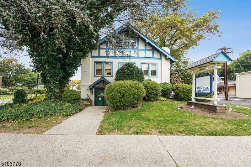 230 Broad St - Photo 1