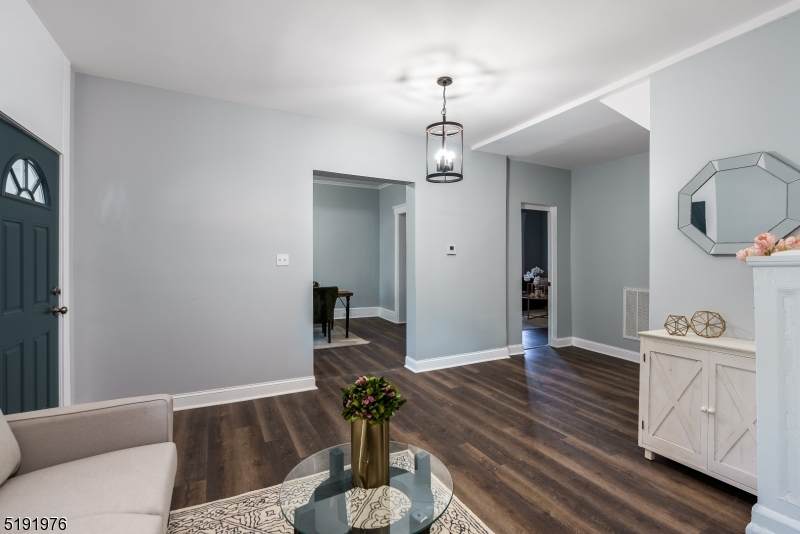 55 Morton Pl - Photo 1