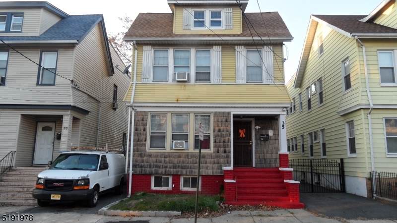 35 Oak Ave - Photo 1