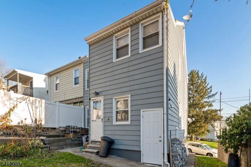 50 Westervelt Ave - Photo 1
