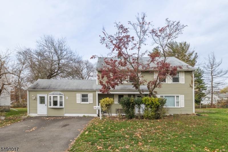 52 Baldwin Ave - Photo 1