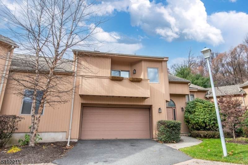 4 Robinhood Drive - Photo 1
