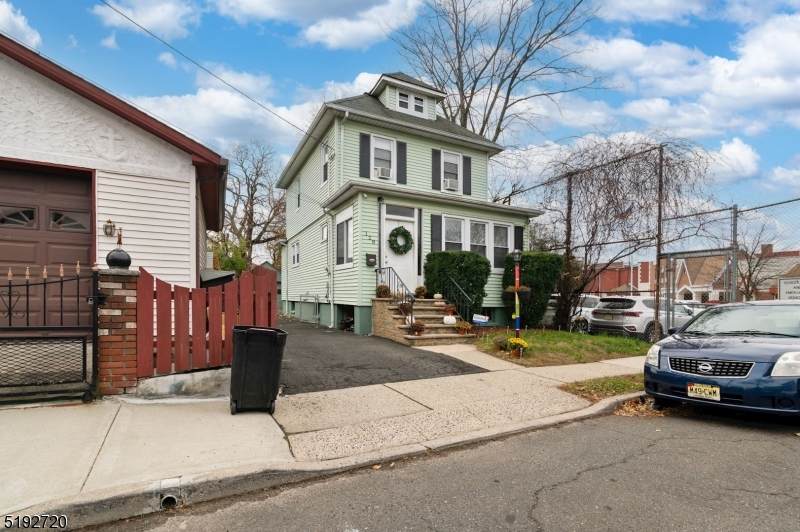 128 James St - Photo 1
