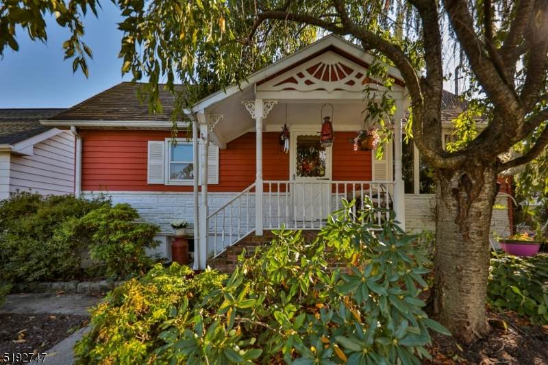 742 South Blvd - Photo 1