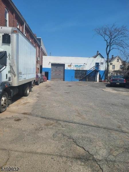 644 Franklin St - Photo 1
