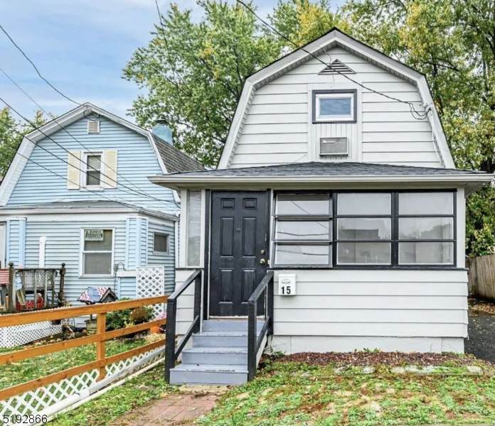 15 Douglas St - Photo 1
