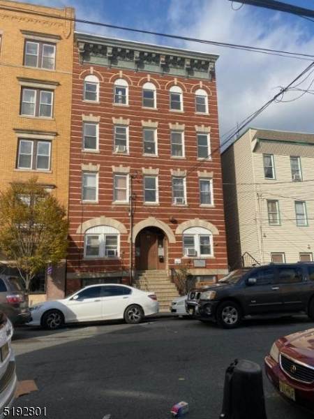 66 Monroe St - Photo 1