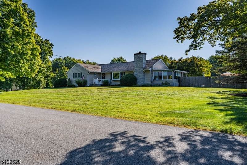 8 Brookview Rd - Photo 1