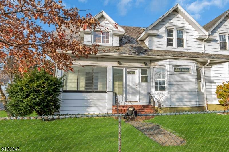 7 Fayette St - Photo 1