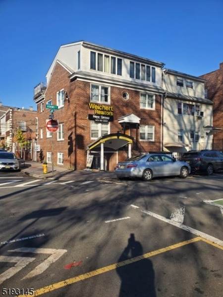 237 Adams St - Photo 1