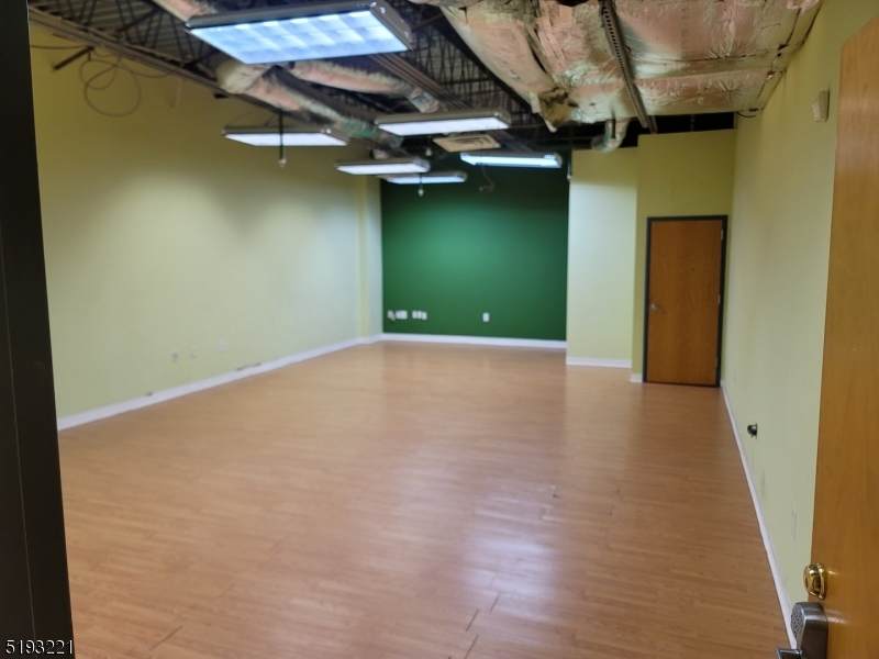 310 Morris Ave - Photo 1