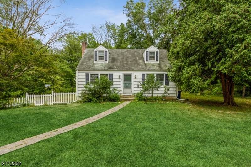 370 Lyons Rd - Photo 1