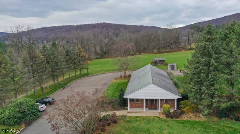 38 Kinnaman Ave - Photo 1