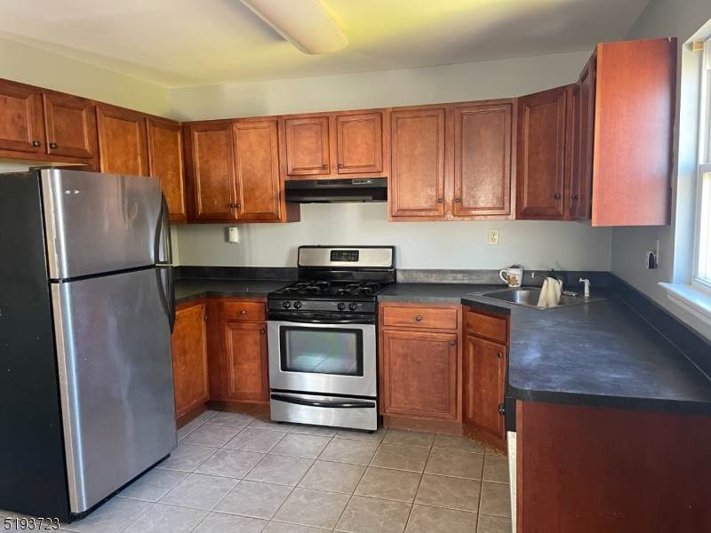 605 S 19Th St - Photo 1