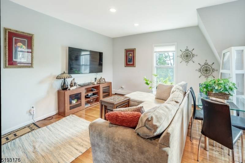 439 Washington Ave Unit 3B - Photo 1